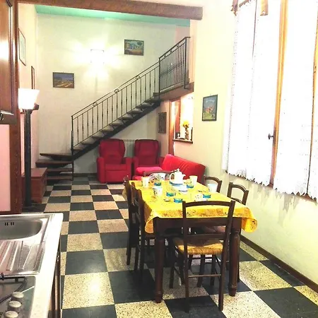 Ca Delle Rondini Holiday home Civezza